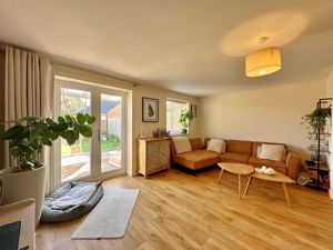 Photo 16- click for photo gallery